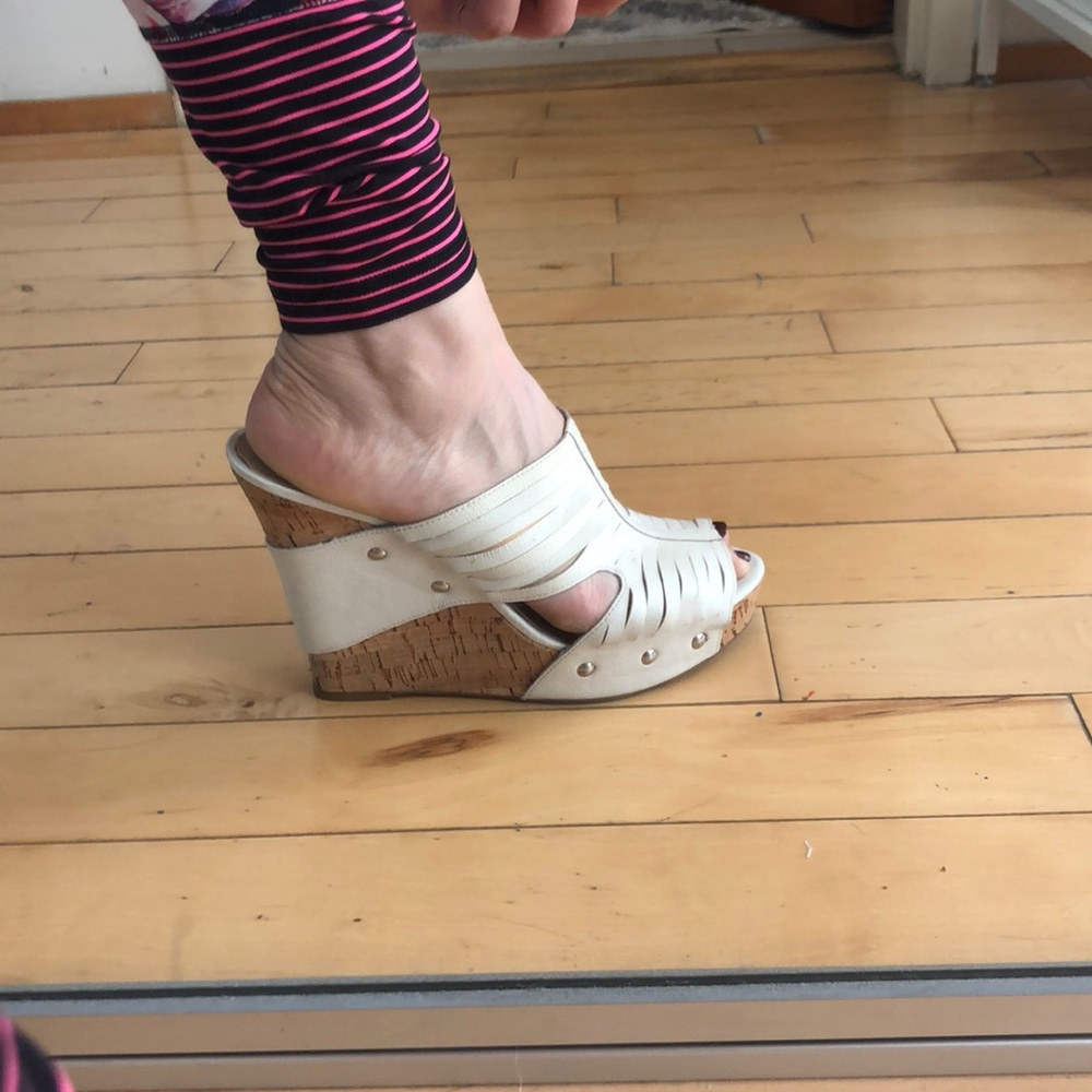 SOLD - Picture 5 of 6